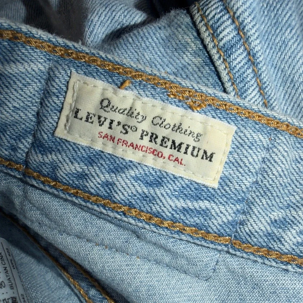 Levis Premium Ribcage Straight Ankle Jeans Light Wash 26x27 72693-0055